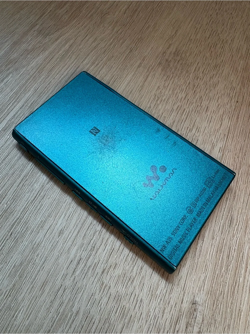 iPod Sony Walkman MP3 player